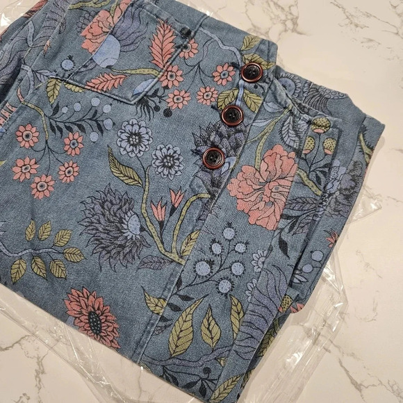 New! Easel Vintage Blue Washed Denim Floral Overall Jumpsuit M - Picture 4 of 5